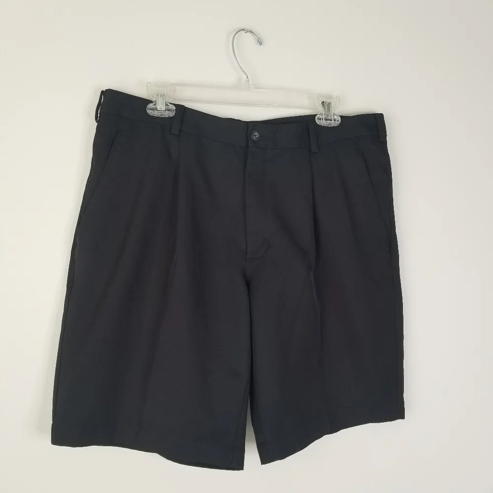 Nike Golf Dri-Fit Black Shorts Size 36 Athletic Casual
